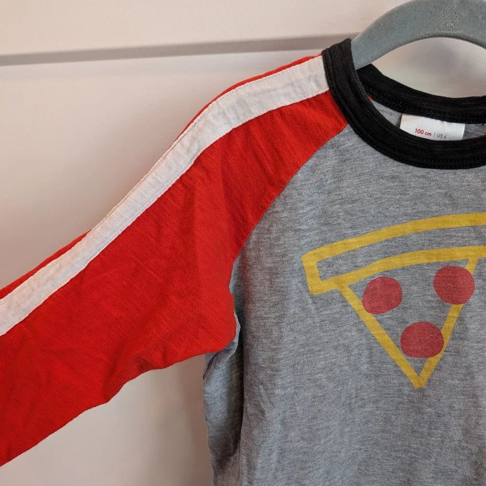 HANNA ANDERSSON Kids Gray and Red Pizza Graphic Shirt Size 4